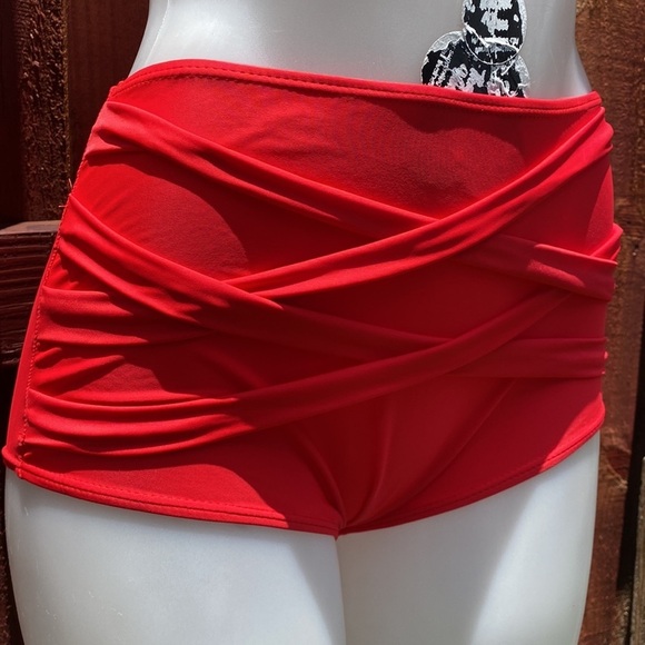 Red Bikini Bottom Size M - Picture 2 of 4